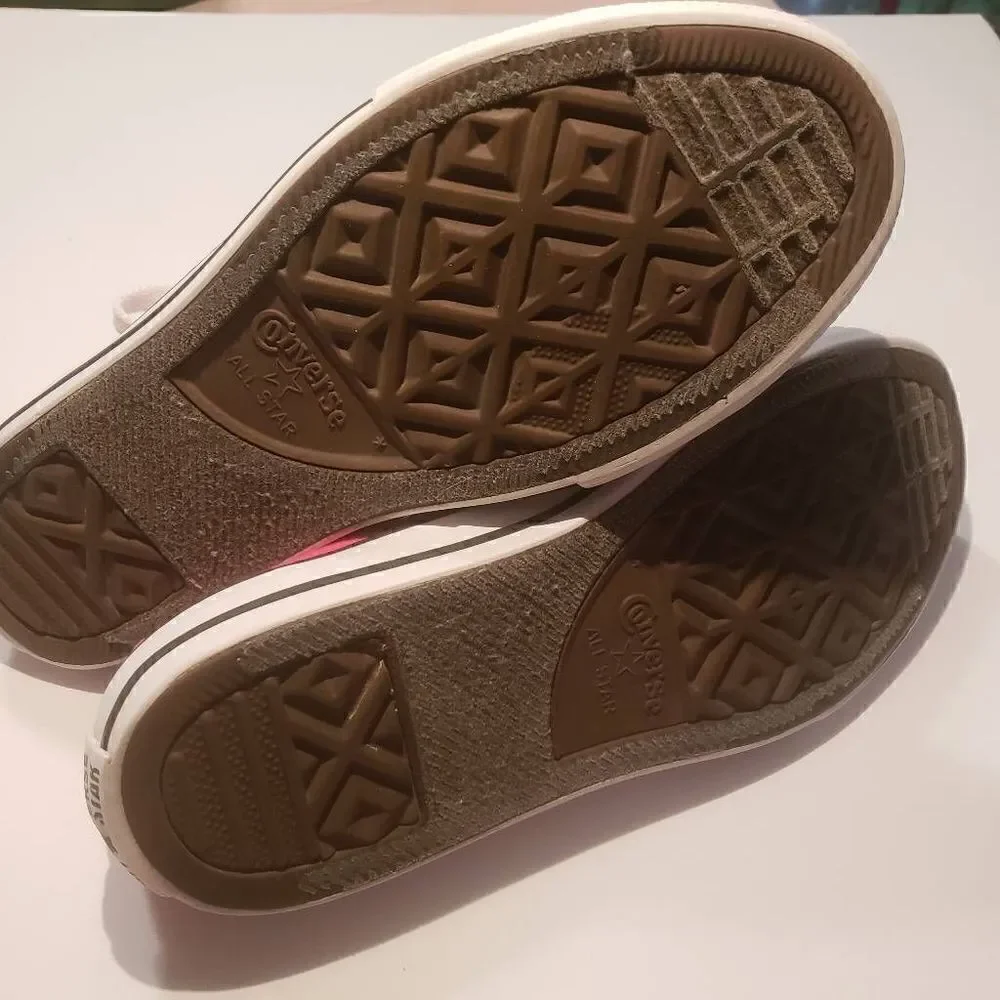 Converse Youth Pink Low Tops
